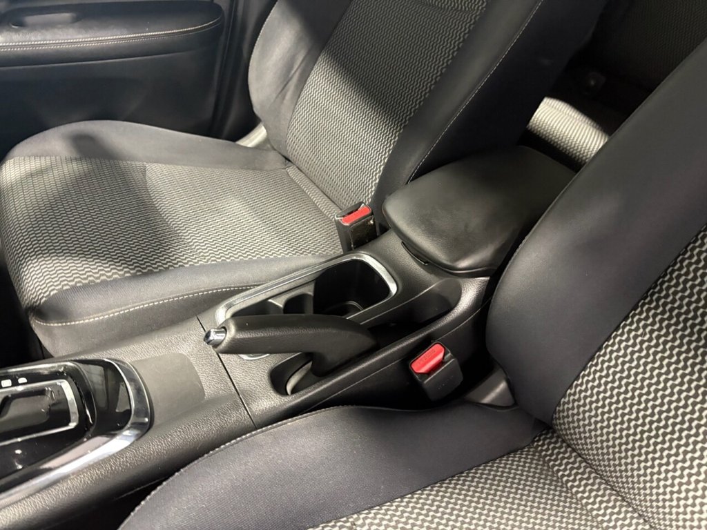 Used Nissan Pulsar 2015 for sale - 76950391: Photo 10