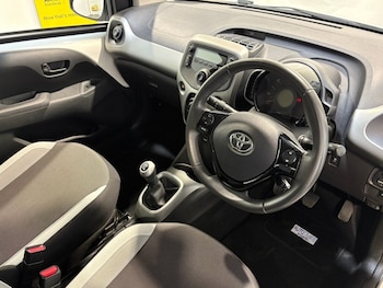Used Toyota AYGO 2015 for sale - 75716733: Photo