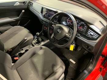Used Volkswagen Polo 2018 for sale - 75432468: Photo