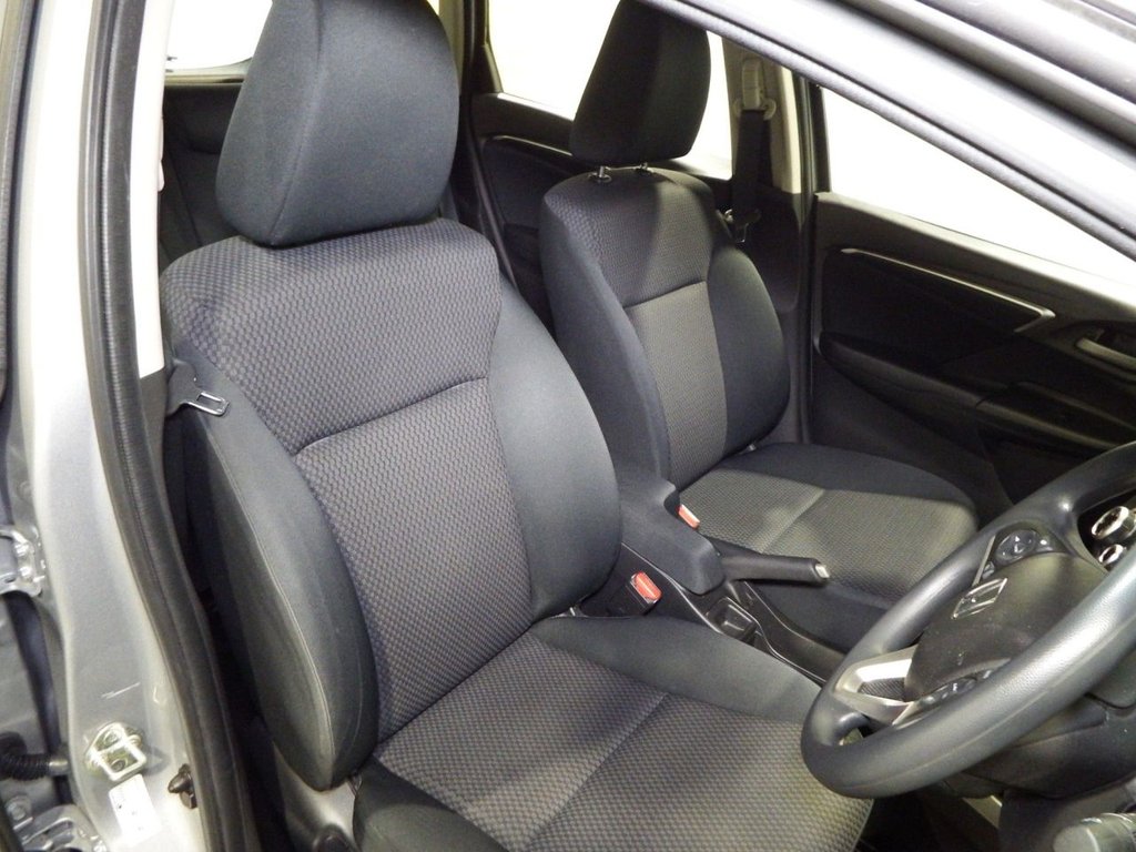 Used Honda Jazz 2018 for sale - 76973769: Photo 19