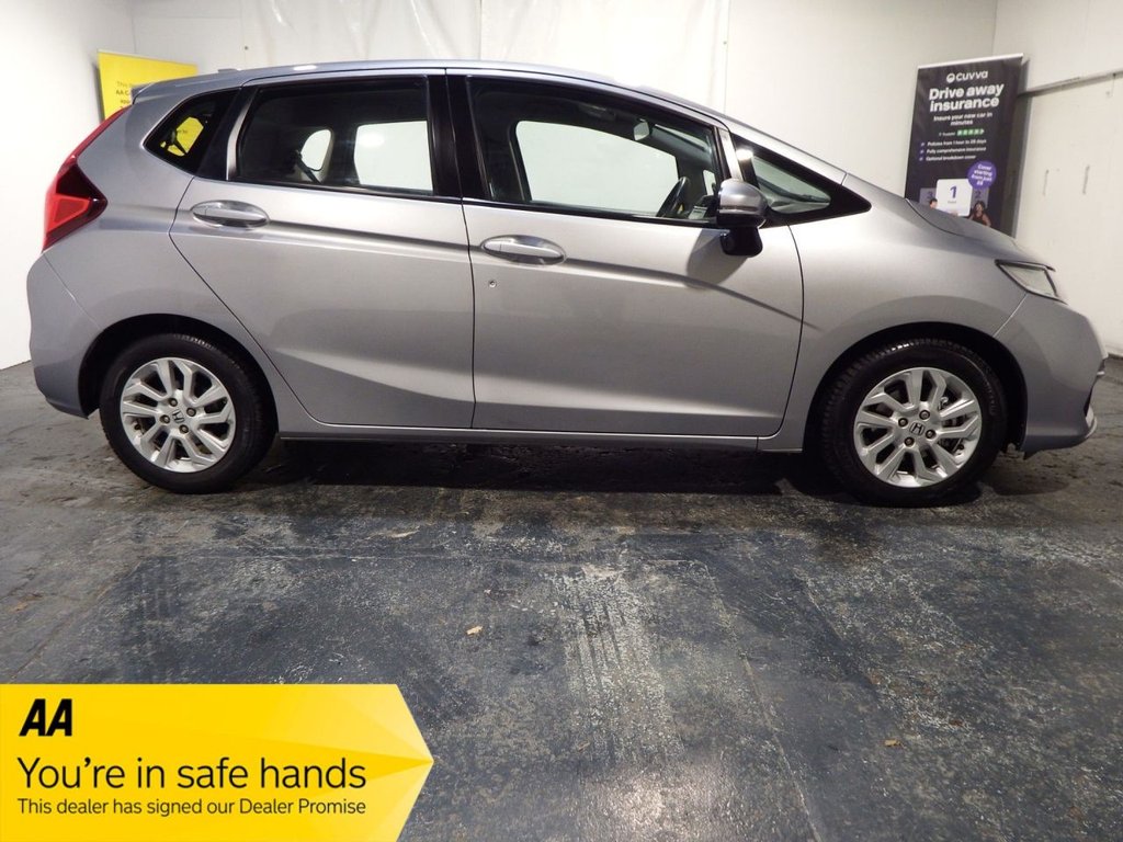 Used Honda Jazz 2018 for sale - 76973769: Photo 2