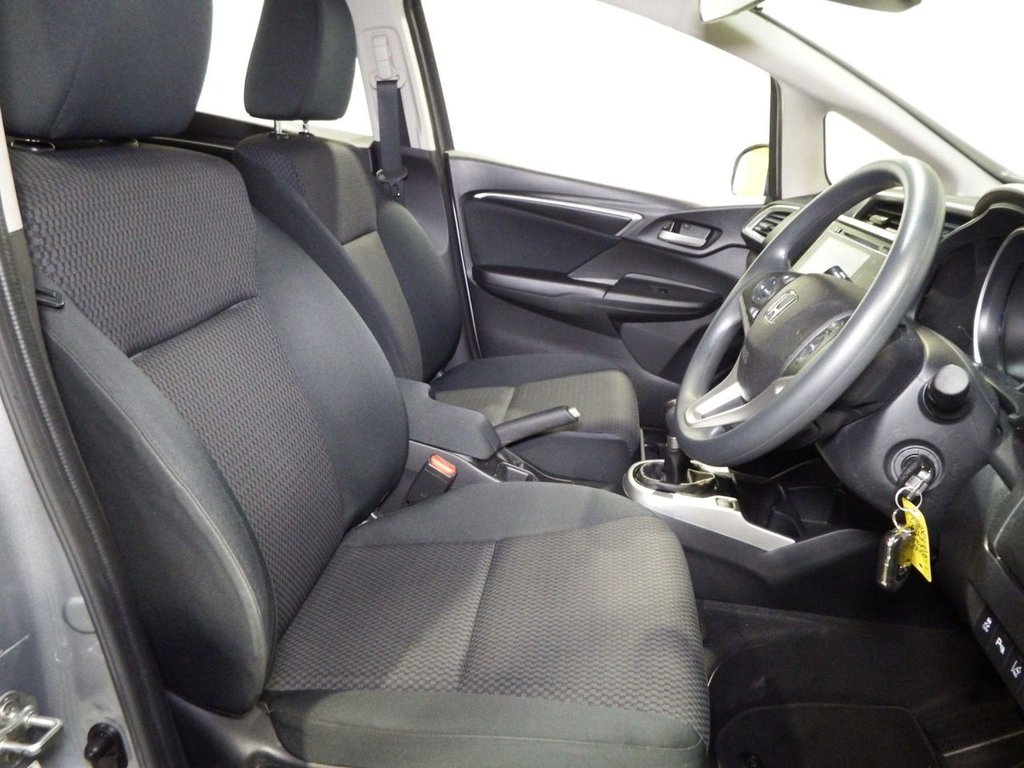 Used Honda Jazz 2018 for sale - 76973769: Photo 22