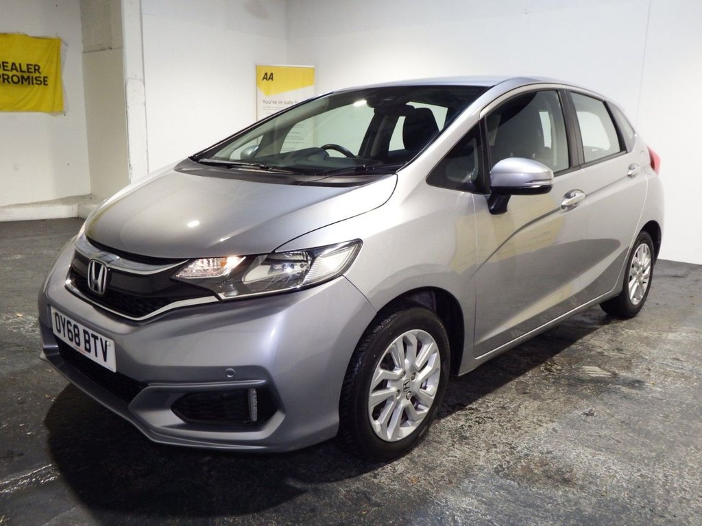 Used Honda Jazz 2018 for sale - 76973769: Photo 4