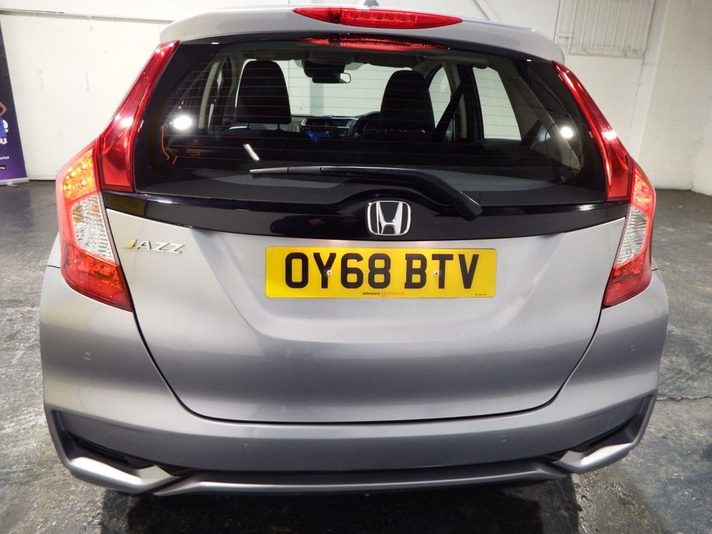 Used Honda Jazz 2018 for sale - 76973769: Photo 7