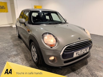 Used MINI Hatch 2017 for sale - 77263498: Photo