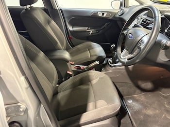 Used Ford Fiesta 2017 for sale - 76430414: Photo