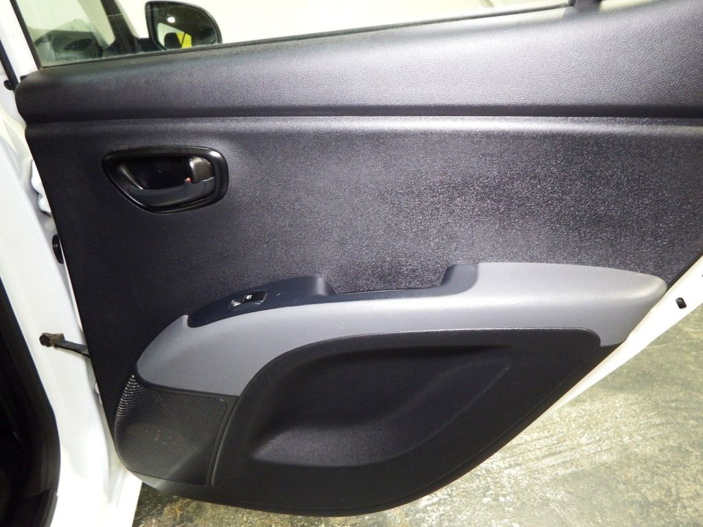 Used Hyundai i10 2012 for sale - 76751387: Photo 43