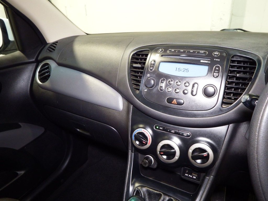 Used Hyundai i10 2012 for sale - 76751387: Photo 50