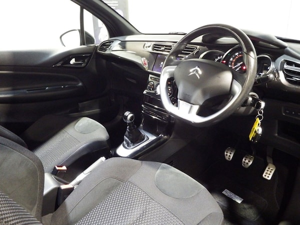 Used DS Automobiles DS 3 Cabrio 2015 for sale - 76185346: Photo 37