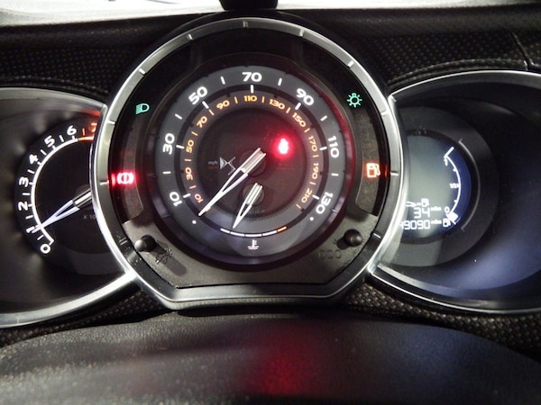 Used DS Automobiles DS 3 Cabrio 2015 for sale - 76185346: Photo 43