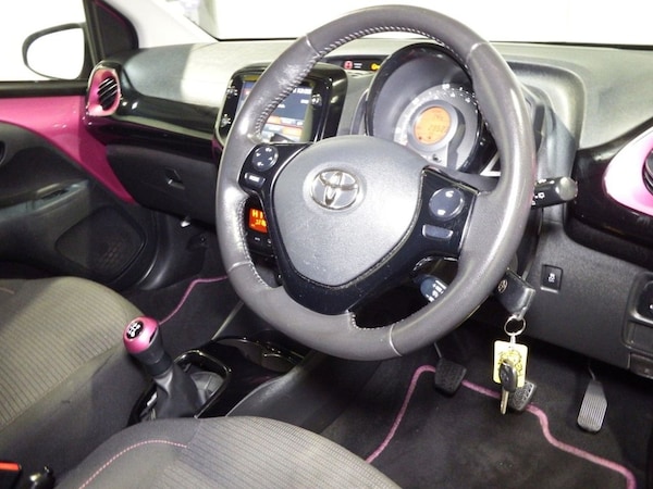 Used Toyota AYGO 2019 for sale - 76092402: Photo 10