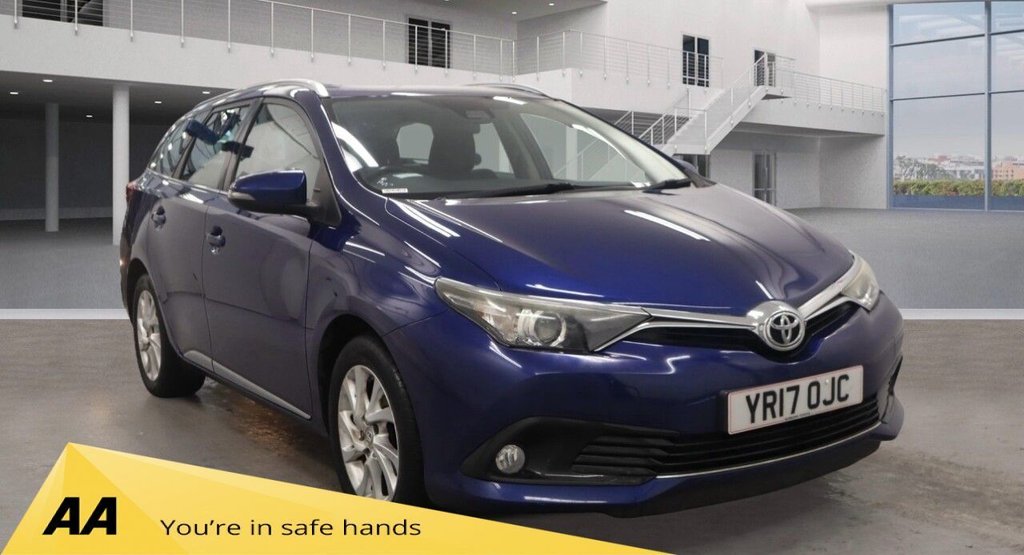 Used Toyota Auris 2017 for sale - 76496314: Photo 1