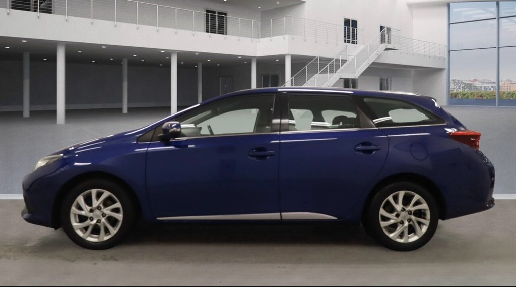 Used Toyota Auris 2017 for sale - 76496314: Photo 13