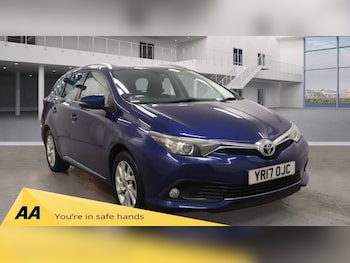 Used Toyota Auris 2017 for sale - 76496314: Photo