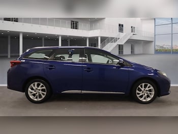 Used Toyota Auris 2017 for sale - 76496314: Photo
