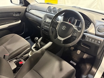 Used Suzuki Vitara 2016 for sale - 75924052: Photo