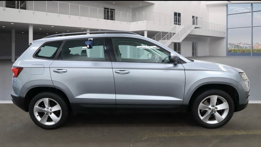Used Skoda Karoq 2018 for sale - 76670572: Photo 2