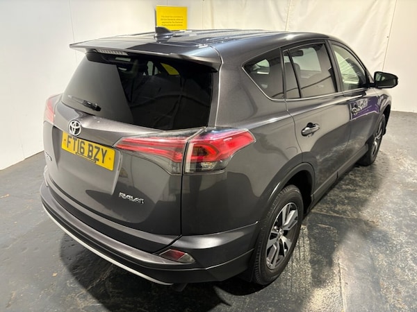 Used Toyota RAV4 2016 for sale - 76163293: Photo 2