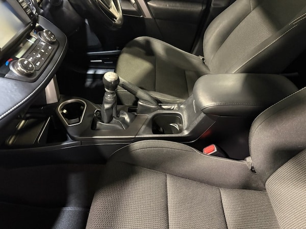Used Toyota RAV4 2016 for sale - 76163293: Photo 33