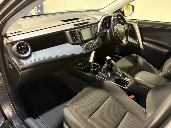 Used Toyota RAV4 2016 for sale - 76163293: Photo 38