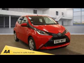 2017 (67) - 1.0 VVT-i X-Play 5dr
