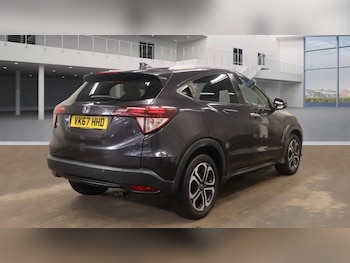 Used Honda HR-V 2017 for sale - 76655310: Photo