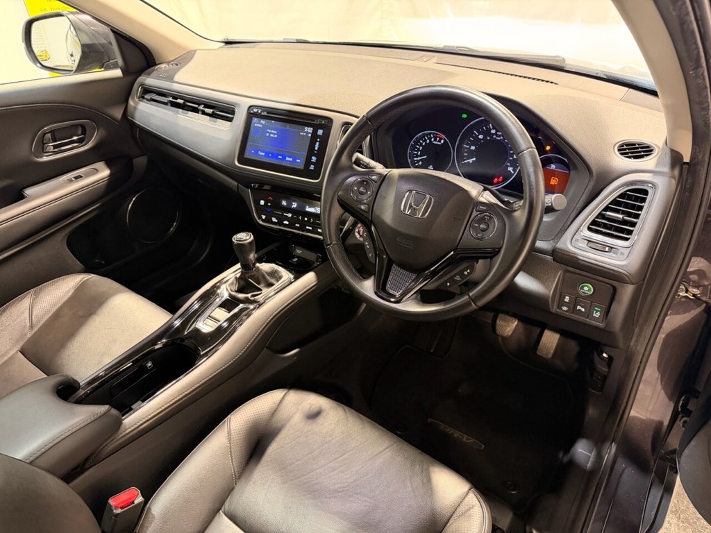 Used Honda HR-V 2017 for sale - 76655310: Photo 44