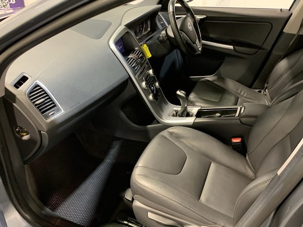 Used Volvo XC60 2017 for sale - 76210286: Photo 25