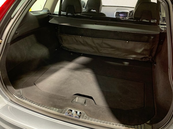 Used Volvo XC60 2017 for sale - 76210286: Photo 31