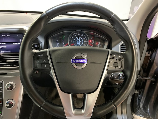 Used Volvo XC60 2017 for sale - 76210286: Photo 49