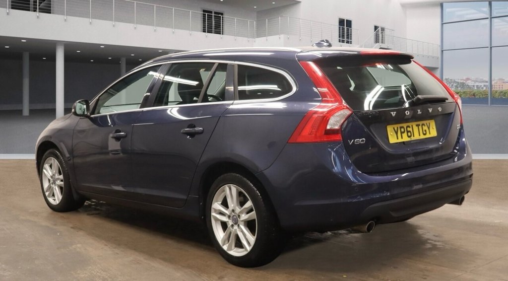 Used Volvo V60 2011 for sale - 77038456: Photo 2