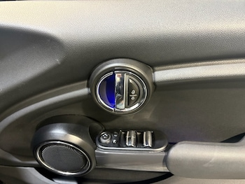 Used MINI Convertible 2016 for sale - 77976468: Photo