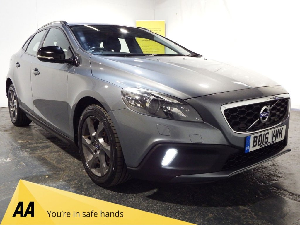 Used Volvo V40 2016 for sale - 76558505: Photo 1