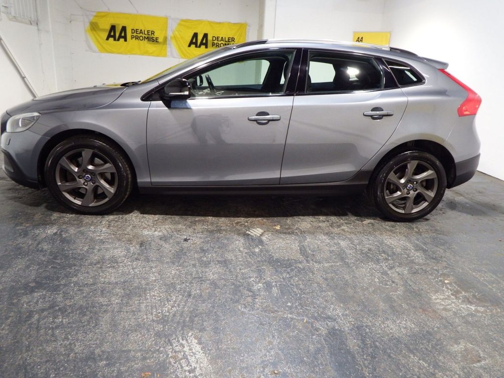 Used Volvo V40 2016 for sale - 76558505: Photo 18