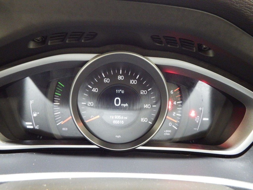 Used Volvo V40 2016 for sale - 76558505: Photo 37