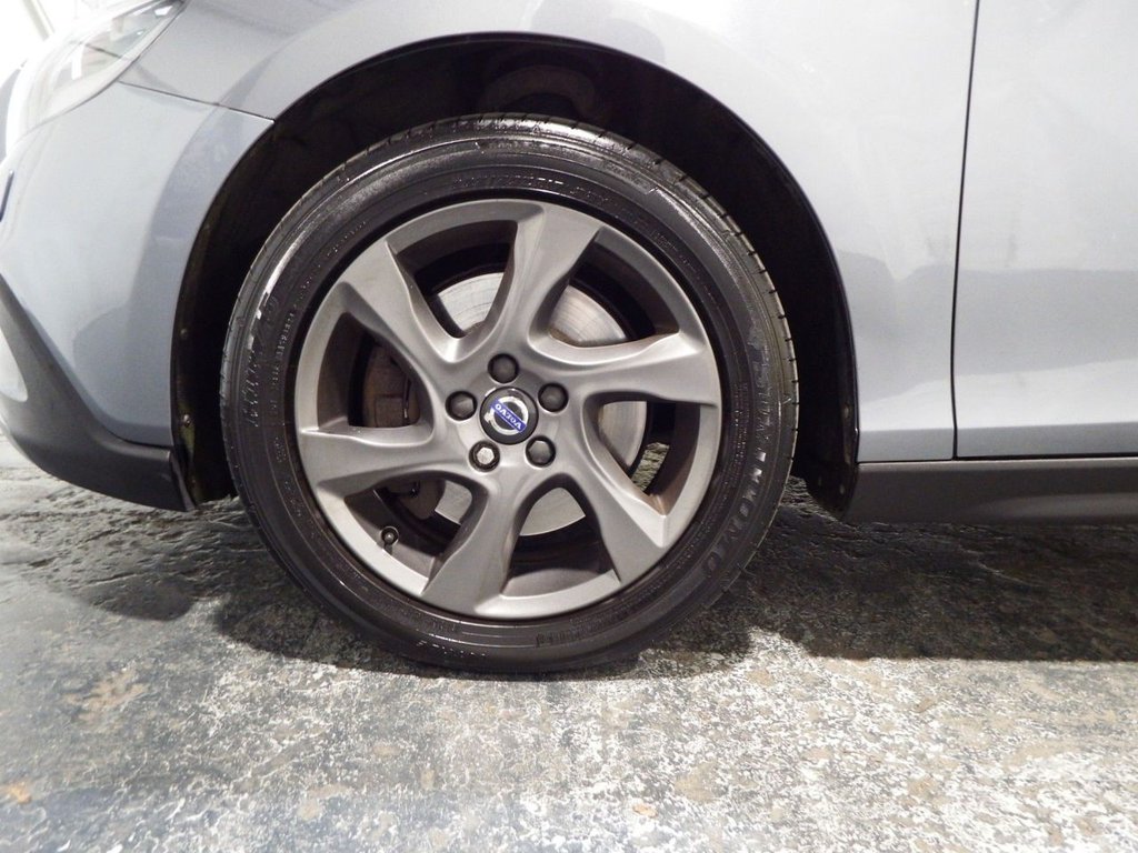 Used Volvo V40 2016 for sale - 76558505: Photo 50