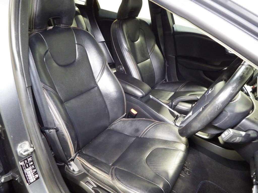 Used Volvo V40 2016 for sale - 76558505: Photo 6