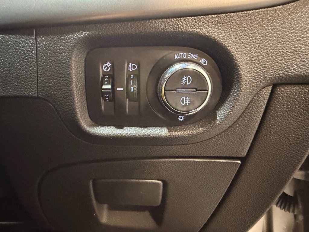 Used Vauxhall Astra 2018 for sale - 77153472: Photo 33