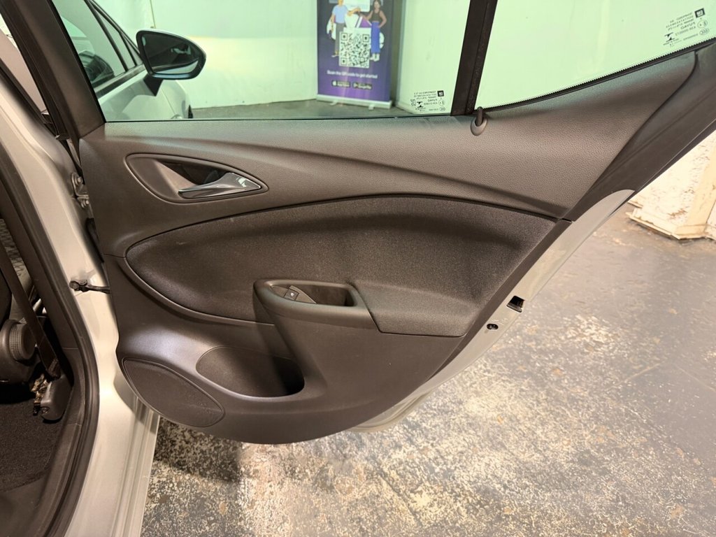 Used Vauxhall Astra 2018 for sale - 77153472: Photo 37