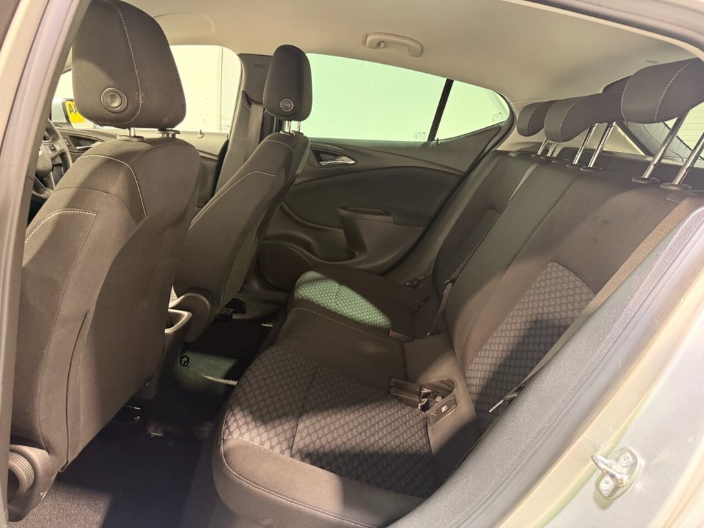 Used Vauxhall Astra 2018 for sale - 77153472: Photo 41