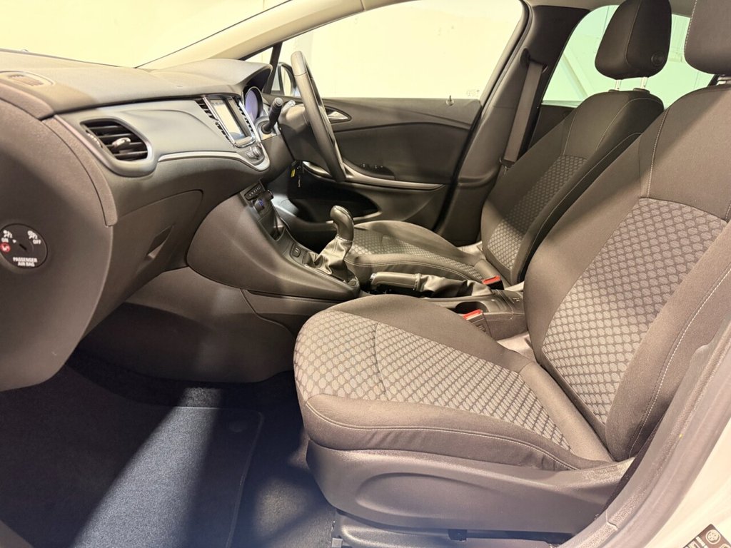 Used Vauxhall Astra 2018 for sale - 77153472: Photo 46