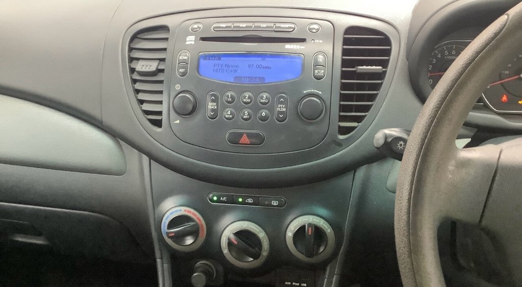 Used Hyundai i10 2012 for sale - 76698720: Photo 13