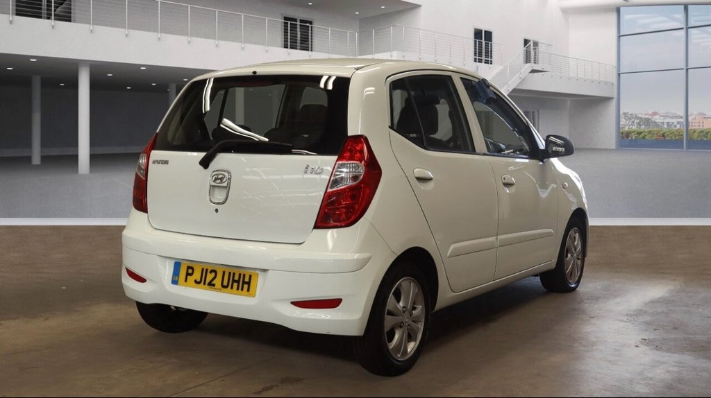 Used Hyundai i10 2012 for sale - 76698720: Photo 2