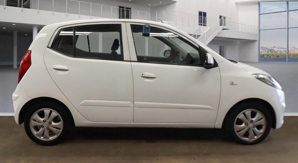 Used Hyundai i10 2012 for sale - 76698720: Photo 4