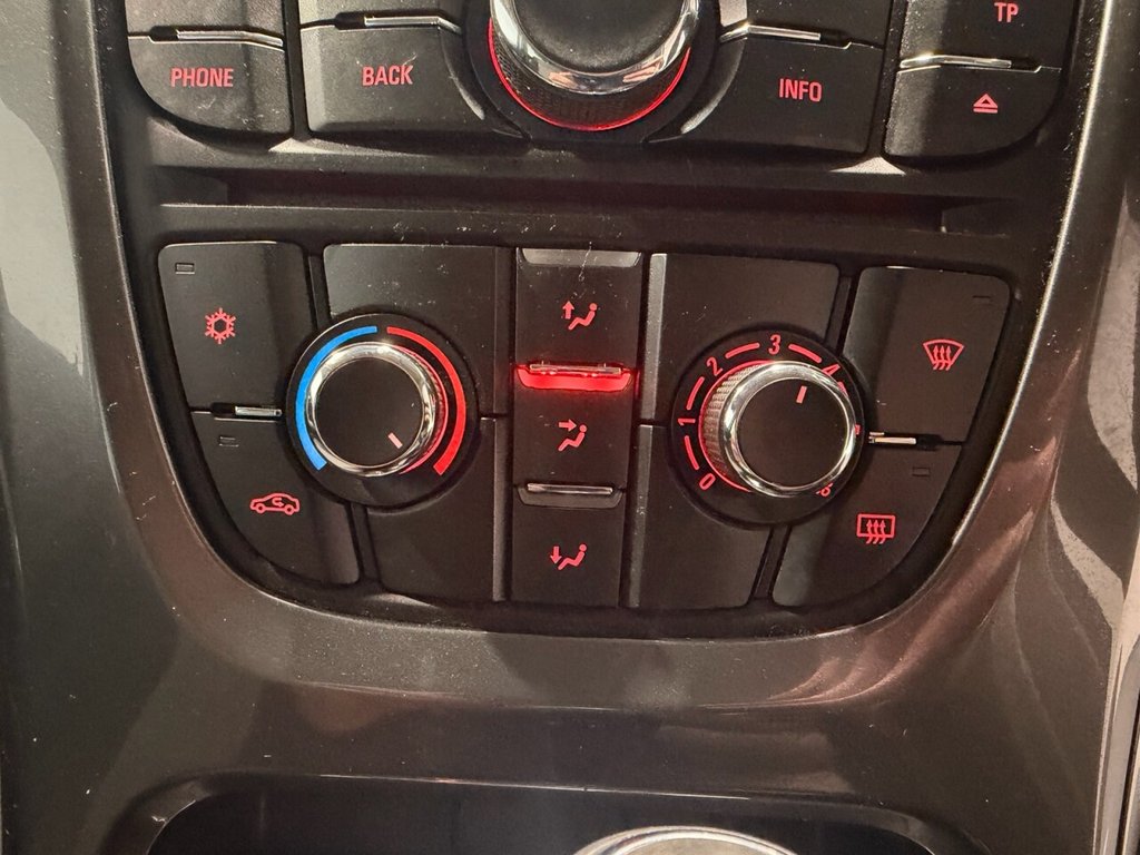 Used Vauxhall Astra 2013 for sale - 77477411: Photo 45