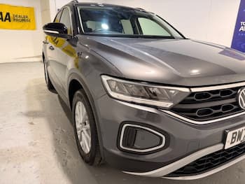 Used Volkswagen T-Roc 2023 for sale - 79818570: Photo