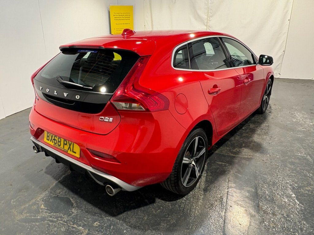 Used Volvo V40 2018 for sale - 77463424: Photo 2