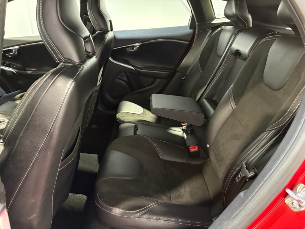 Used Volvo V40 2018 for sale - 77463424: Photo 21