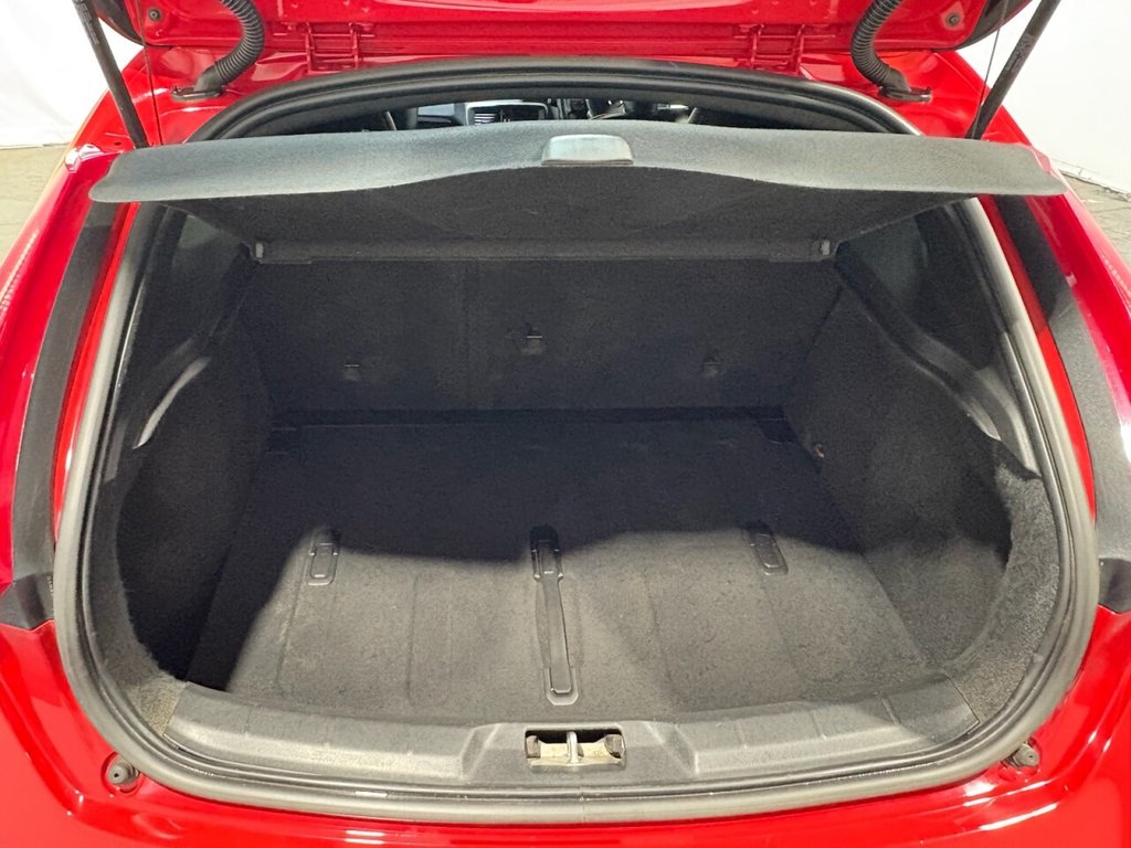 Used Volvo V40 2018 for sale - 77463424: Photo 42