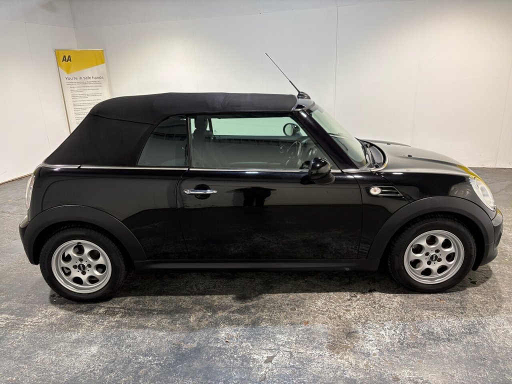 Used MINI Convertible 2015 for sale - 76986112: Photo 24